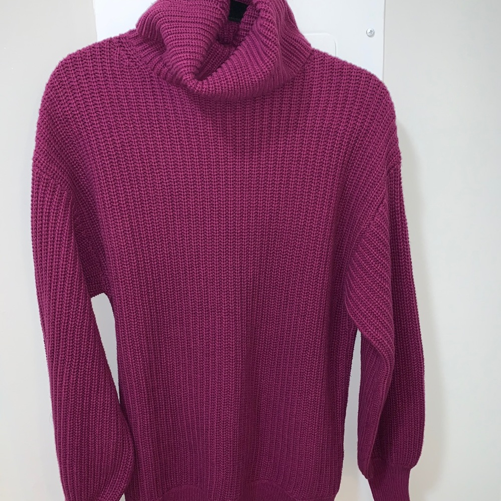 HM turtle neck sweater